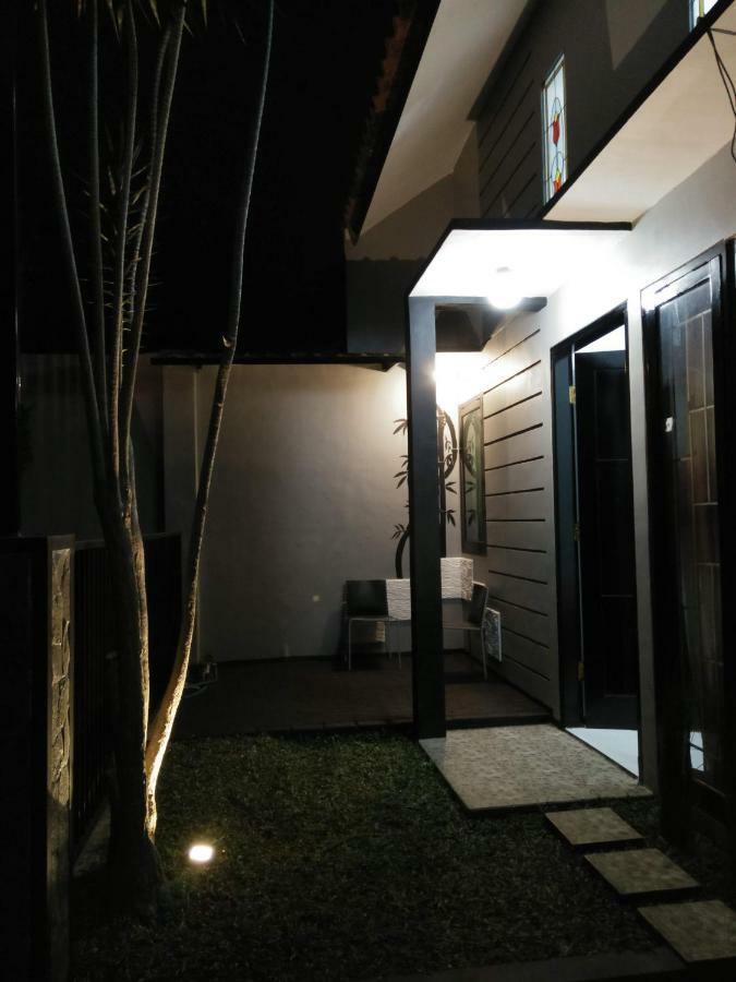 Vila Oma Sukari Syariah Home Living Batu  Exterior photo